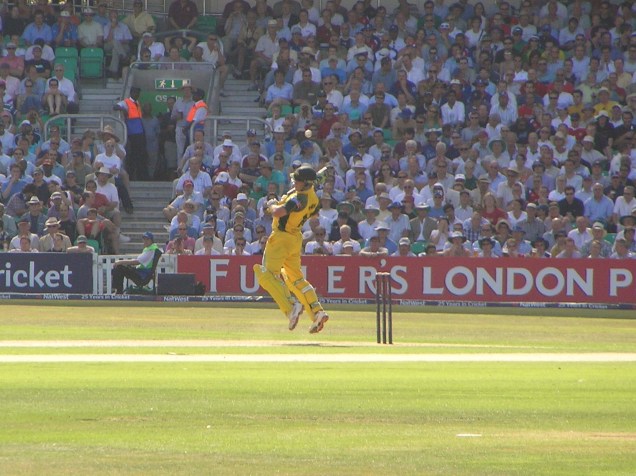 Ponting Avoids